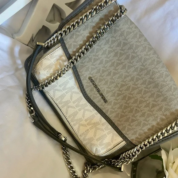 Michael Kors Two-Tone Crossbody Bag - Picture 2 of 5